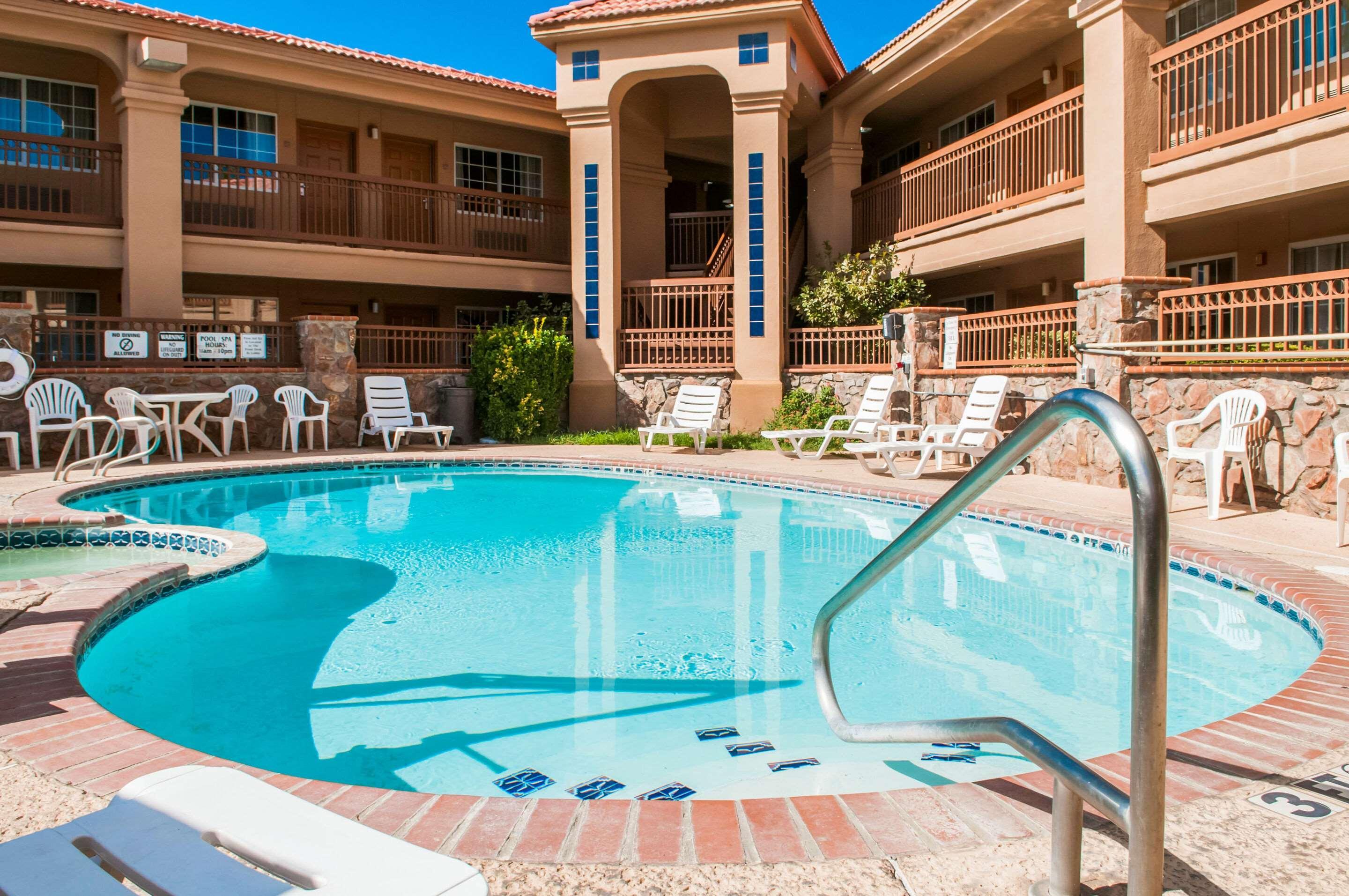 Quality Inn & Suites Las Cruces - University Area Exterior foto
